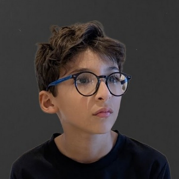 Jed LAQLACH Artist Portrait
